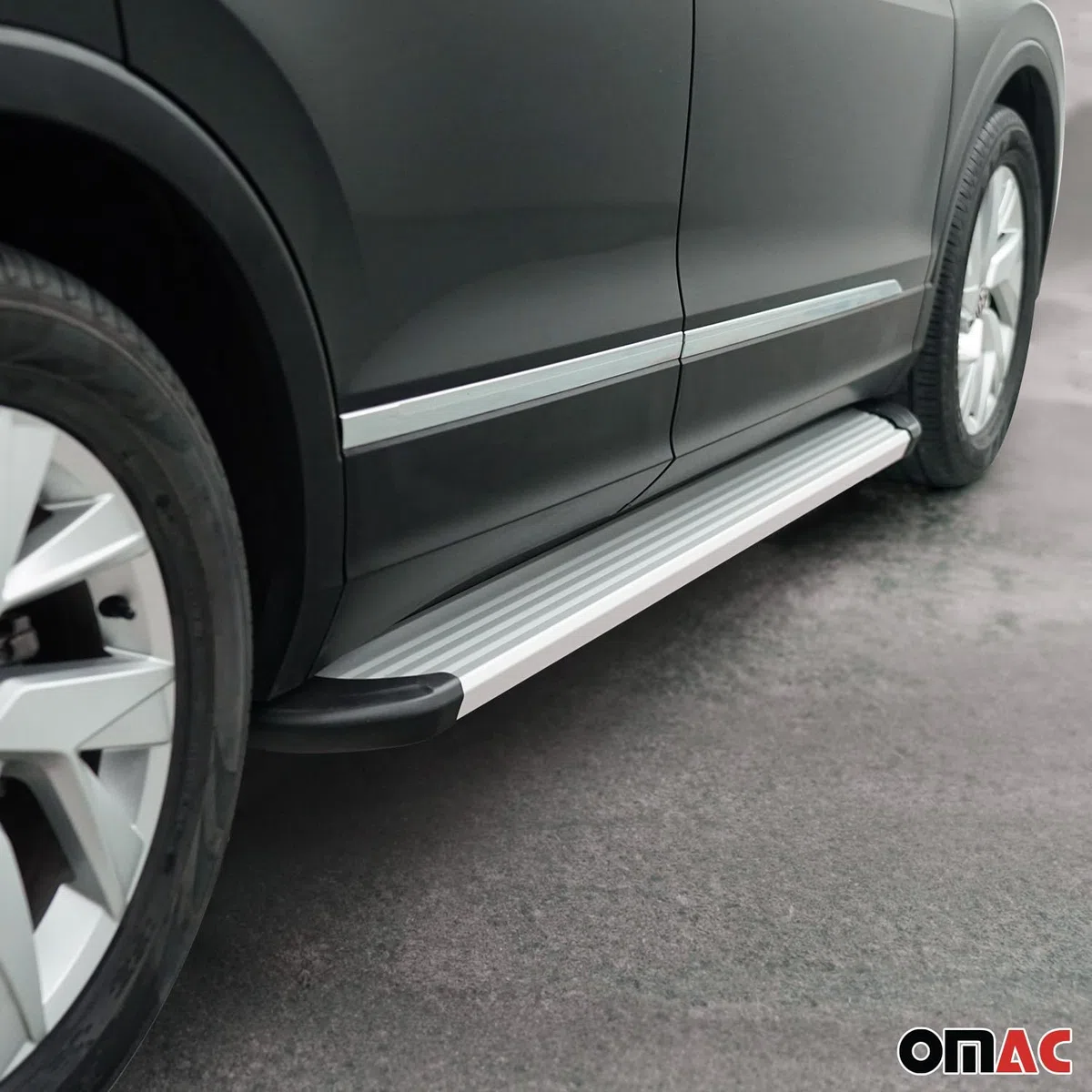 OMAC Seitenschweller Trittbretter Schweller kompatibel mit Ford Transit Custom I 2012-2023 L1 Silber Aluminium